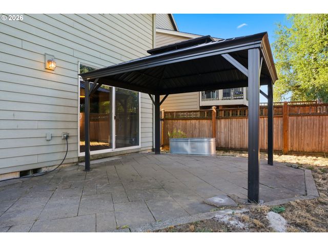 19125 DUBLIN Ave, Sandy, OR 97055