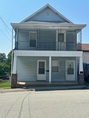 202 S Quarry Street, East Huntingdon, PA 15666