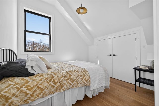 14 Hamlet C, Somerville, MA 02143