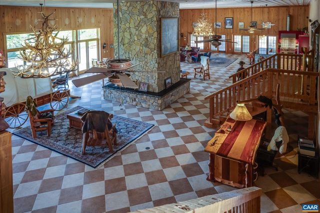 240 STONELEIGH RD, Palmyra, VA 22963