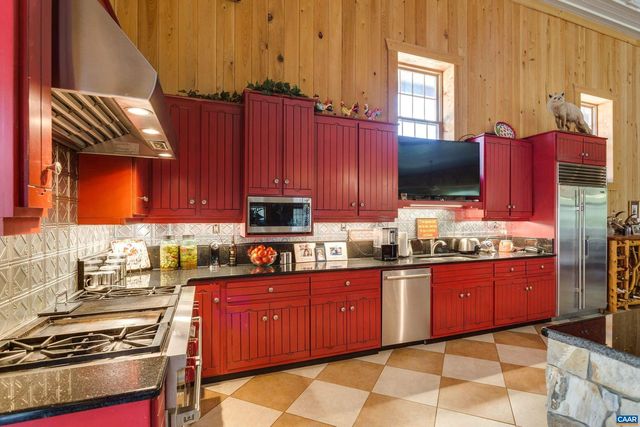 240 STONELEIGH RD, Palmyra, VA 22963