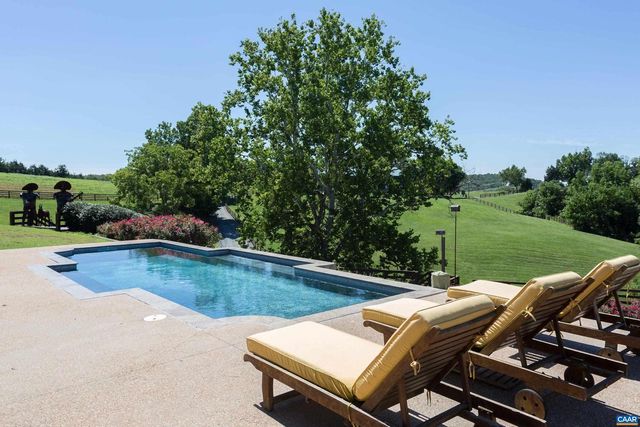 240 STONELEIGH RD, Palmyra, VA 22963