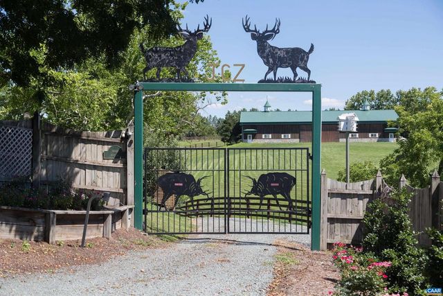 240 STONELEIGH RD, Palmyra, VA 22963