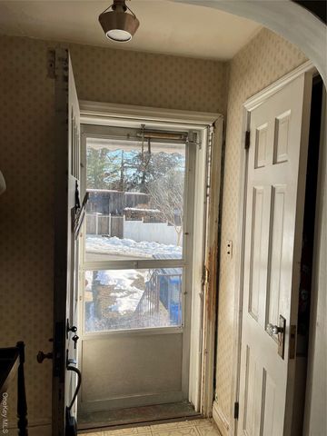 39 McCollom Place, Yonkers, NY 10704