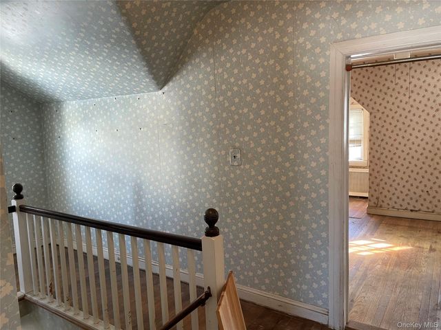 39 McCollom Place, Yonkers, NY 10704