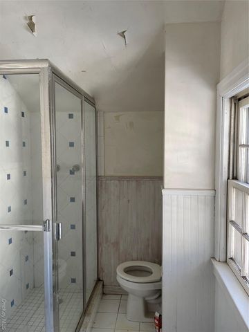 39 McCollom Place, Yonkers, NY 10704