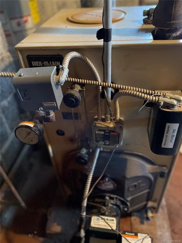 39 McCollom Place, Yonkers, NY 10704