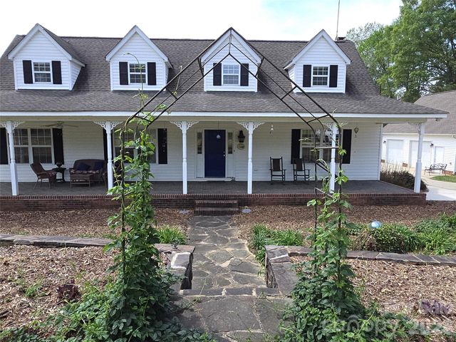 729 Sternbridge Drive, Concord, NC 28025