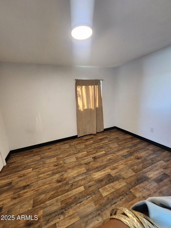 Image 3 of property listing at 10301 E Illini Street, Mesa, AZ 85208