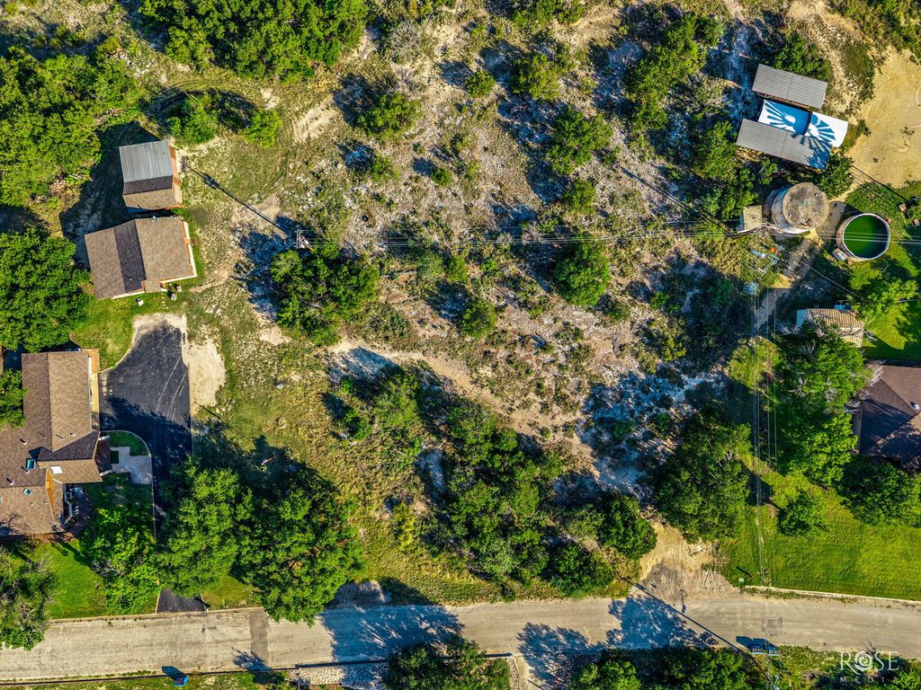 Image 7 of property listing at 207, 209, 211 Hilltop Street, Sonora, TX 76950