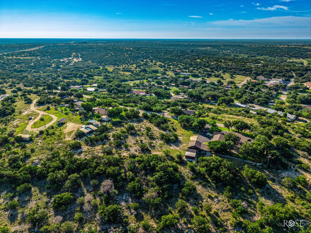 Image 9 of property listing at 207, 209, 211 Hilltop Street, Sonora, TX 76950