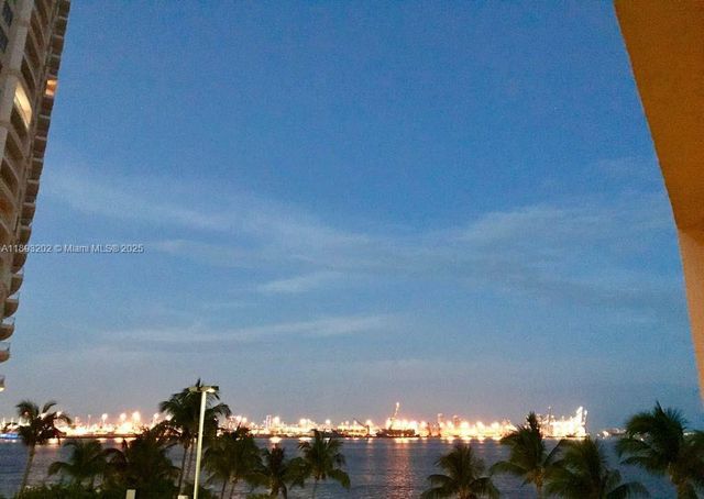 540 Brickell Key Dr 522, Miami, FL 33131