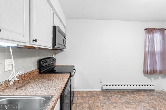 302 BROMLEY EST, Pine Hill, NJ 08021