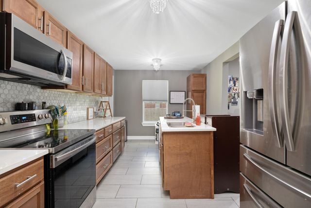 150 MURRELL ST, Oakland, TN 38060