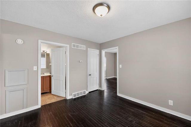 2316 S Vermont Avenue, Independence, MO 64052