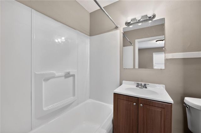 2316 S Vermont Avenue, Independence, MO 64052