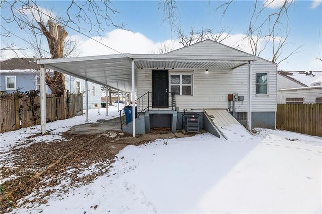 2316 S Vermont Avenue, Independence, MO 64052