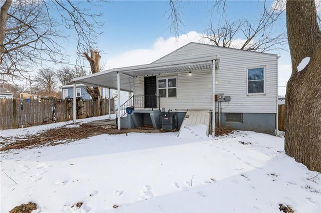 2316 S Vermont Avenue, Independence, MO 64052