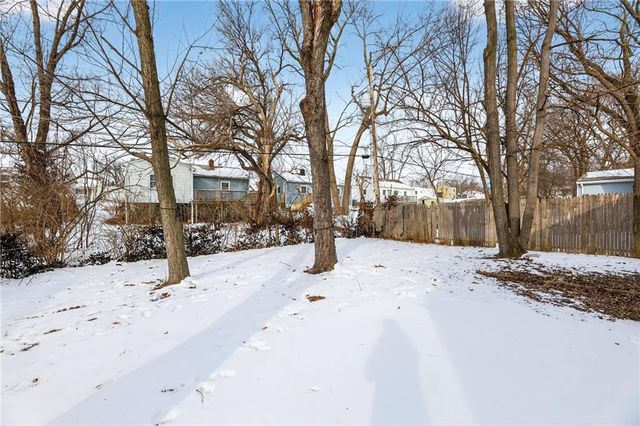 2316 S Vermont Avenue, Independence, MO 64052