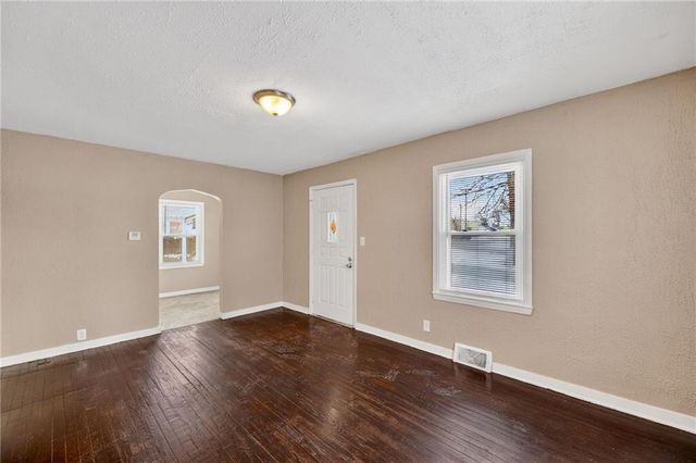 2316 S Vermont Avenue, Independence, MO 64052