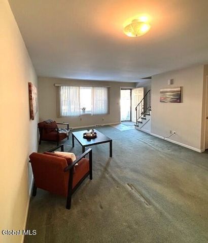 148 Williamsburg Court, Albany, NY 12203