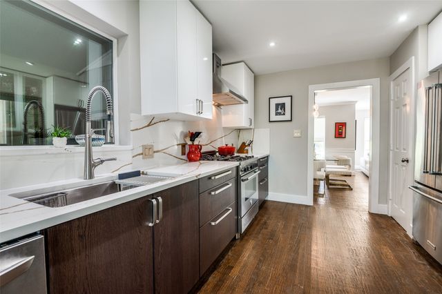 9849 County Cork Dr, Dallas, TX 75218