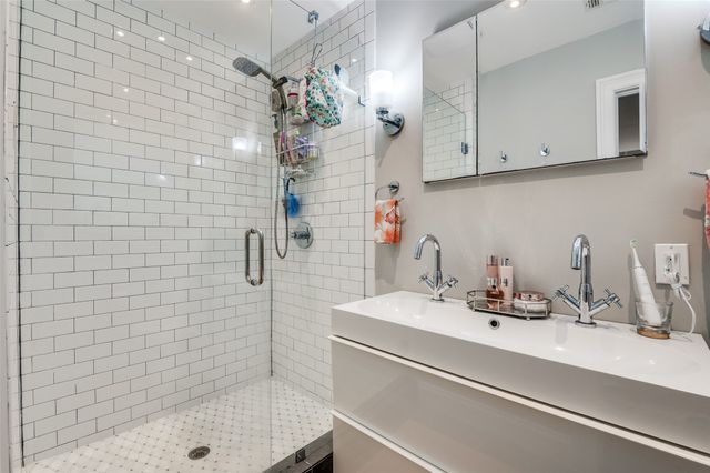 9849 County Cork Dr, Dallas, TX 75218