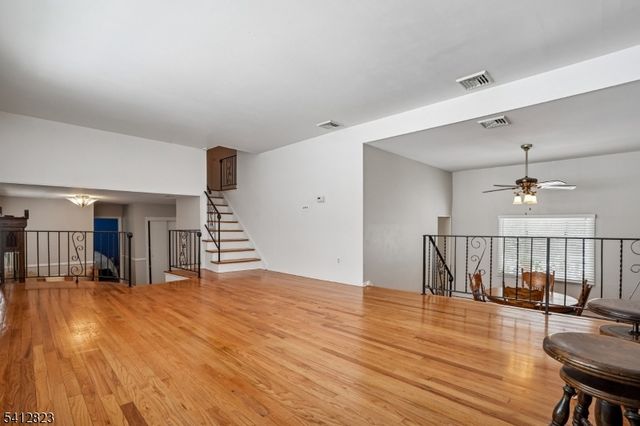 112 Midvale Ave, Long Hill Twp., NJ 07946