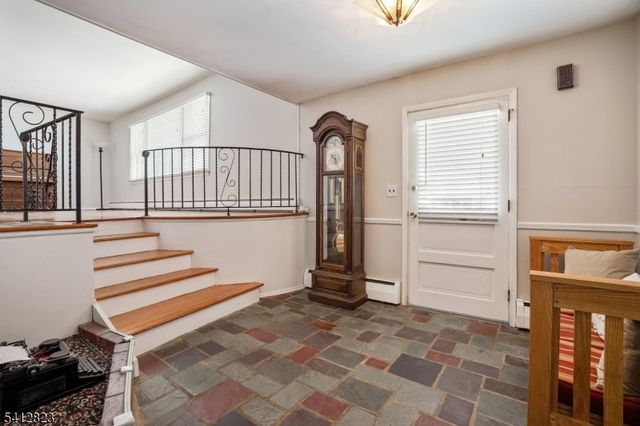 112 Midvale Ave, Long Hill Twp., NJ 07946