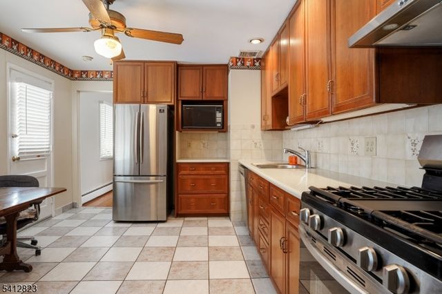 112 Midvale Ave, Long Hill Twp., NJ 07946