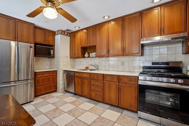 112 Midvale Ave, Long Hill Twp., NJ 07946