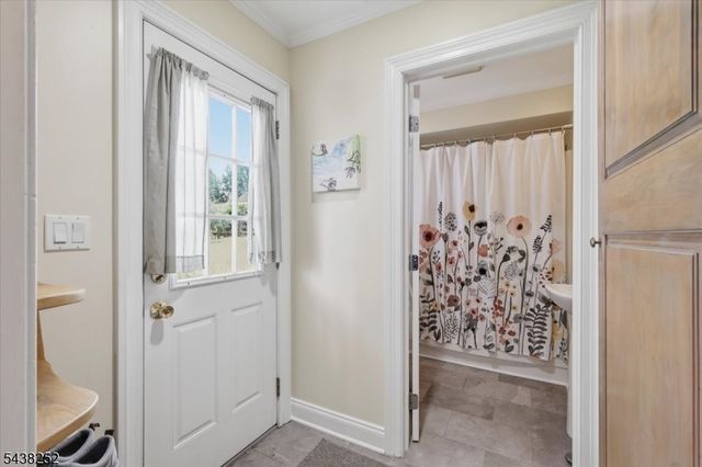 253 Essex St, Long Hill Twp., NJ 07980