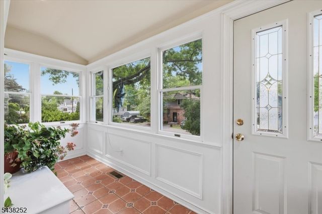 253 Essex St, Long Hill Twp., NJ 07980
