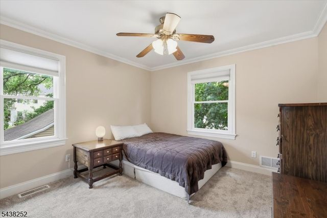 253 Essex St, Long Hill Twp., NJ 07980