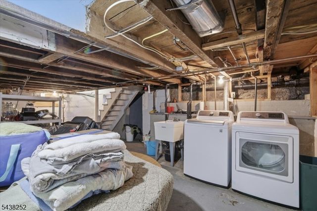 253 Essex St, Long Hill Twp., NJ 07980
