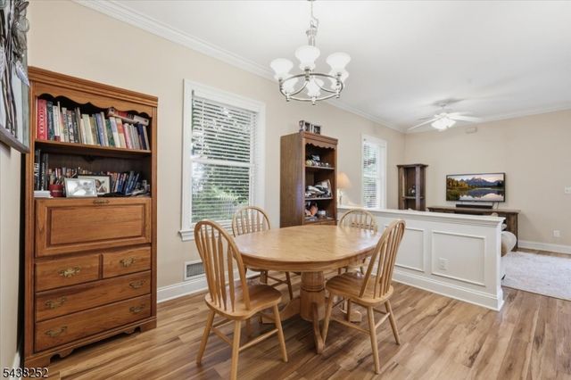 253 Essex St, Long Hill Twp., NJ 07980