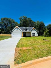 115 Crane Street, Maysville, GA 30558