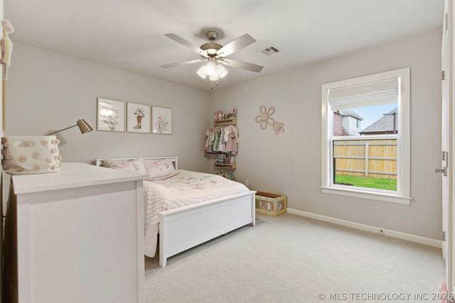 902 E 148th Place S, Glenpool, OK 74033