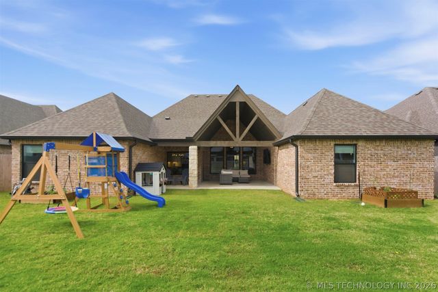 902 E 148th Place S, Glenpool, OK 74033