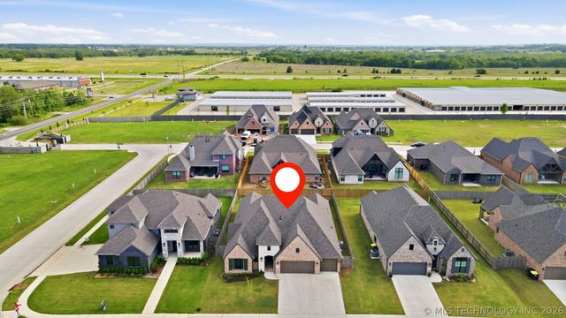 902 E 148th Place S, Glenpool, OK 74033