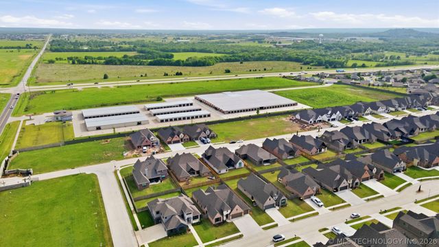 902 E 148th Place S, Glenpool, OK 74033