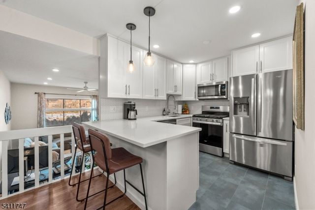 9 Marina Ky, Secaucus Town, NJ 07094