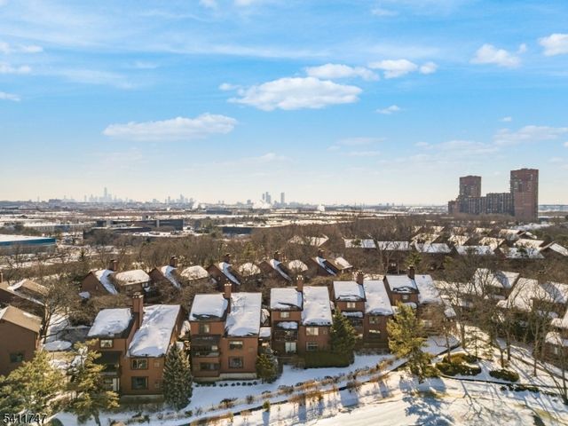 9 Marina Ky, Secaucus Town, NJ 07094