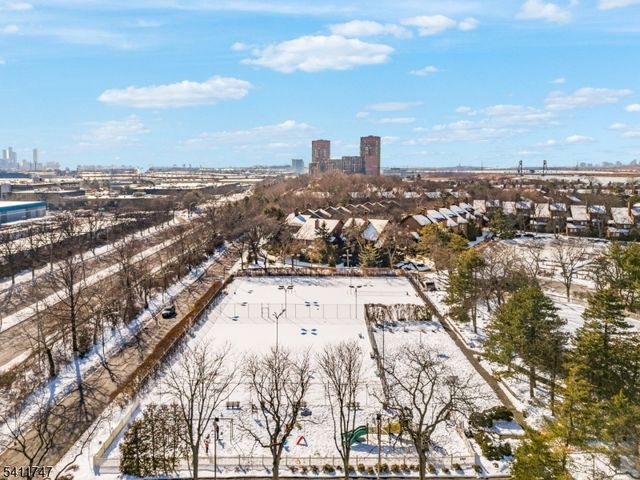 9 Marina Ky, Secaucus Town, NJ 07094