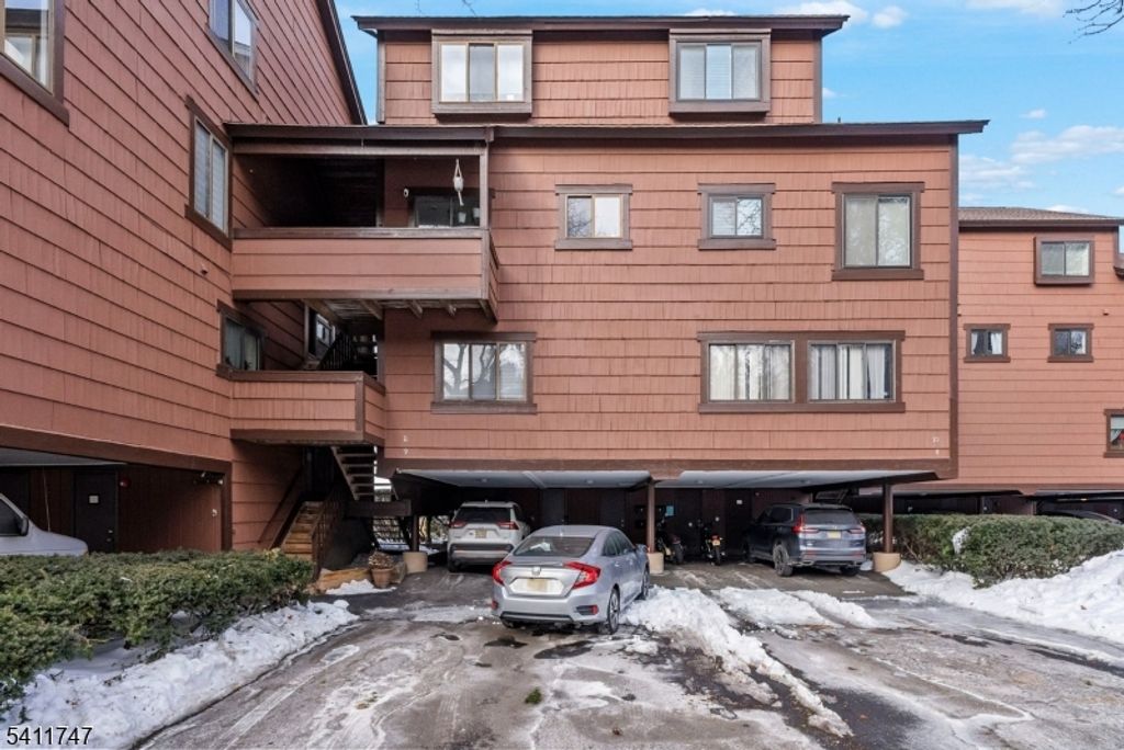 9 Marina Ky, Secaucus Town, NJ 07094