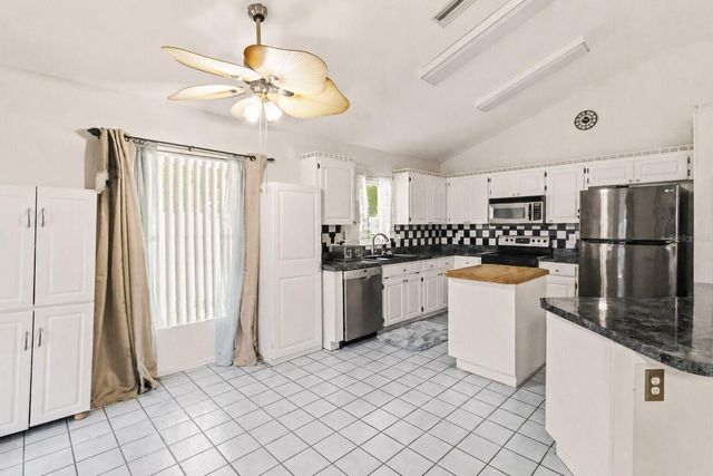 9714 STONE MOUNTAIN PLACE, Tampa, FL 33634