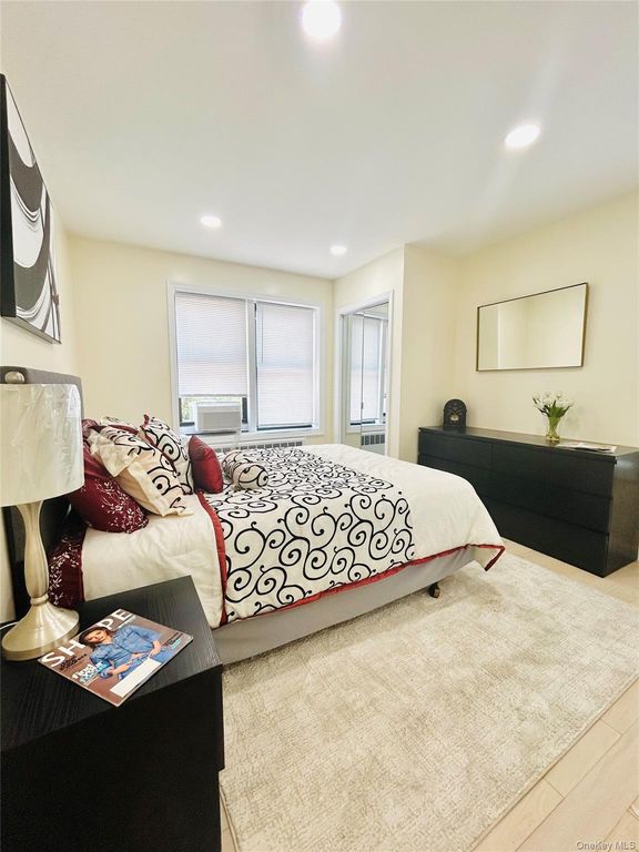 72-11 110 Street D, Forest Hills, NY 11375 — photo 4