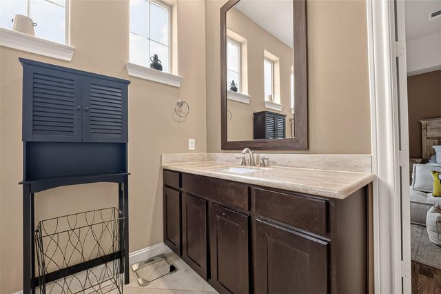 10929 Upland Park, Houston, TX 77043
