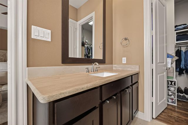 10929 Upland Park, Houston, TX 77043