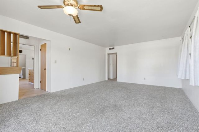 293 W Ponderosa Avenue, Reedley, CA 93654